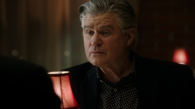 BLUE_BLOODS_-_E8X17_CLOSE_CALLS_106.jpg