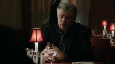 BLUE_BLOODS_-_E8X17_CLOSE_CALLS_113.jpg