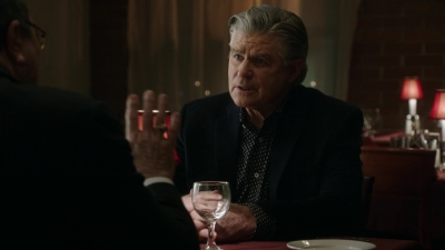 BLUE_BLOODS_-_E8X17_CLOSE_CALLS_120.jpg
