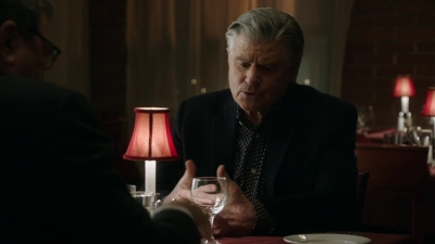 BLUE_BLOODS_-_E8X17_CLOSE_CALLS_121.jpg