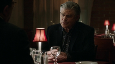 BLUE_BLOODS_-_E8X17_CLOSE_CALLS_123.jpg