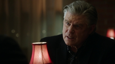 BLUE_BLOODS_-_E8X17_CLOSE_CALLS_131.jpg