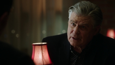 BLUE_BLOODS_-_E8X17_CLOSE_CALLS_141.jpg