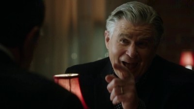 BLUE_BLOODS_-_E8X17_CLOSE_CALLS_150.jpg