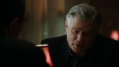 BLUE_BLOODS_-_E8X17_CLOSE_CALLS_160.jpg