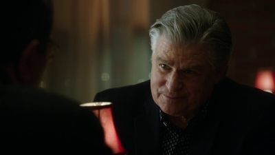 BLUE_BLOODS_-_E8X17_CLOSE_CALLS_163.jpg