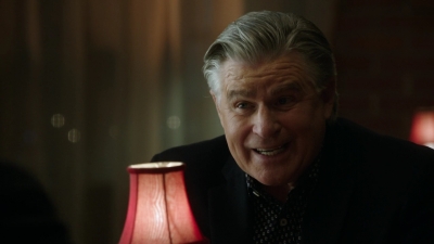 BLUE_BLOODS_-_E8X17_CLOSE_CALLS_180.jpg