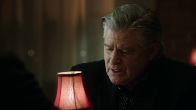 BLUE_BLOODS_-_E8X17_CLOSE_CALLS_190.jpg