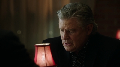 BLUE_BLOODS_-_E8X17_CLOSE_CALLS_191.jpg