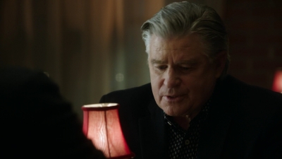 BLUE_BLOODS_-_E8X17_CLOSE_CALLS_194.jpg