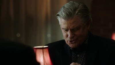 BLUE_BLOODS_-_E8X17_CLOSE_CALLS_205.jpg