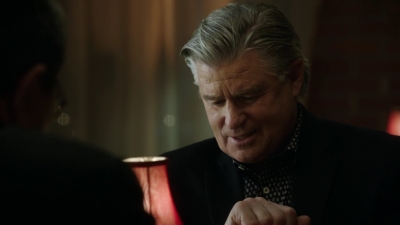 BLUE_BLOODS_-_E8X17_CLOSE_CALLS_207.jpg