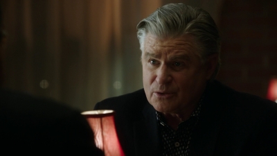 BLUE_BLOODS_-_E8X17_CLOSE_CALLS_213.jpg