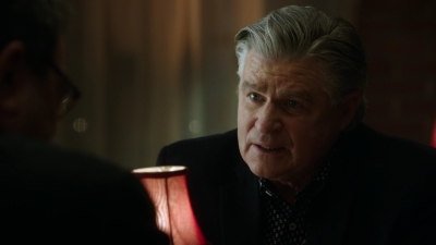 BLUE_BLOODS_-_E8X17_CLOSE_CALLS_219.jpg