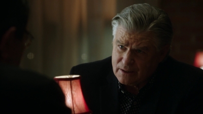 BLUE_BLOODS_-_E8X17_CLOSE_CALLS_231.jpg