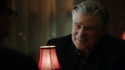 BLUE_BLOODS_-_E8X17_CLOSE_CALLS_256.jpg