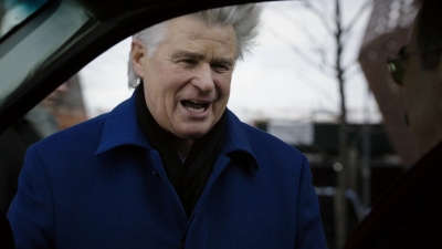 BLUE_BLOODS_-_E8X17_CLOSE_CALLS_305.jpg