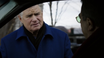 BLUE_BLOODS_-_E8X17_CLOSE_CALLS_318.jpg
