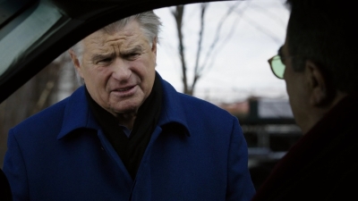 BLUE_BLOODS_-_E8X17_CLOSE_CALLS_324.jpg
