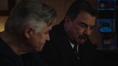 BLUE_BLOODS_-_E9X17_TWO_FACED_008.jpg