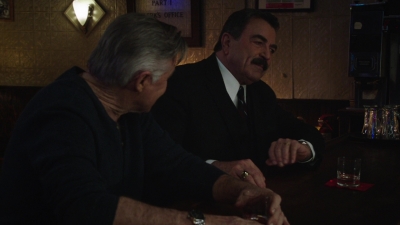 BLUE_BLOODS_-_E9X17_TWO_FACED_043.jpg