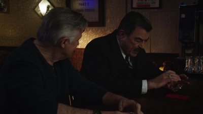 BLUE_BLOODS_-_E9X17_TWO_FACED_050.jpg