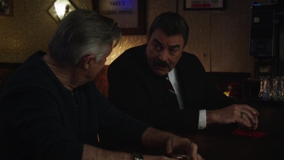 BLUE_BLOODS_-_E9X17_TWO_FACED_052.jpg