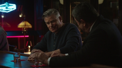 BLUE_BLOODS_-_E9X17_TWO_FACED_053.jpg