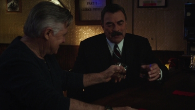 BLUE_BLOODS_-_E9X17_TWO_FACED_071.jpg