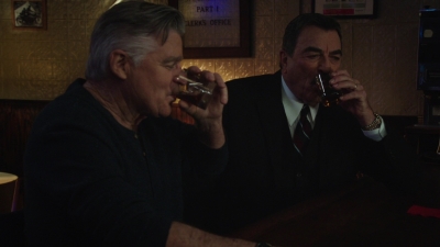 BLUE_BLOODS_-_E9X17_TWO_FACED_076.jpg