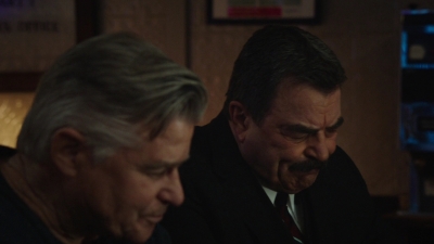 BLUE_BLOODS_-_E9X17_TWO_FACED_081.jpg