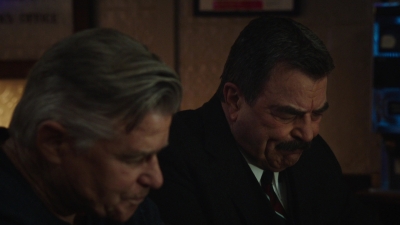 BLUE_BLOODS_-_E9X17_TWO_FACED_082.jpg