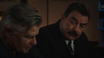 BLUE_BLOODS_-_E9X17_TWO_FACED_090.jpg