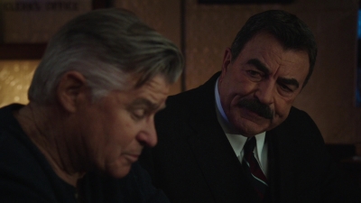 BLUE_BLOODS_-_E9X17_TWO_FACED_108.jpg