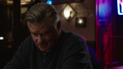 BLUE_BLOODS_-_E9X17_TWO_FACED_120.jpg