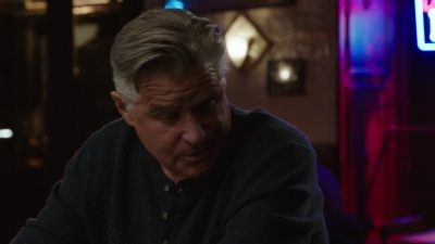 BLUE_BLOODS_-_E9X17_TWO_FACED_122.jpg