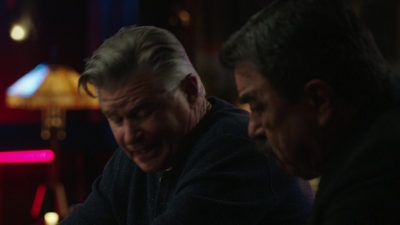 BLUE_BLOODS_-_E9X17_TWO_FACED_123.jpg