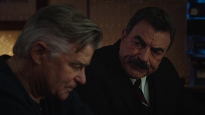 BLUE_BLOODS_-_E9X17_TWO_FACED_132.jpg