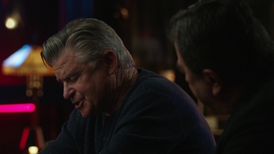 BLUE_BLOODS_-_E9X17_TWO_FACED_139.jpg