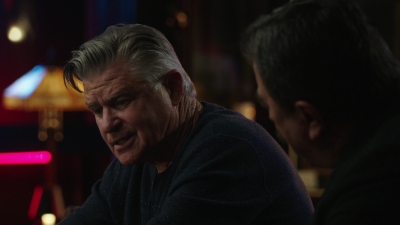 BLUE_BLOODS_-_E9X17_TWO_FACED_143.jpg
