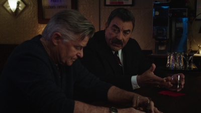 BLUE_BLOODS_-_E9X17_TWO_FACED_155.jpg