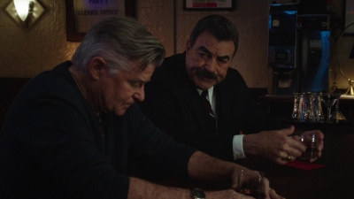 BLUE_BLOODS_-_E9X17_TWO_FACED_157.jpg