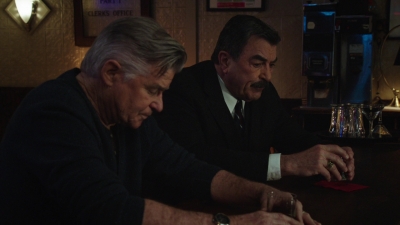 BLUE_BLOODS_-_E9X17_TWO_FACED_165.jpg