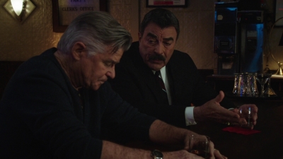 BLUE_BLOODS_-_E9X17_TWO_FACED_167.jpg