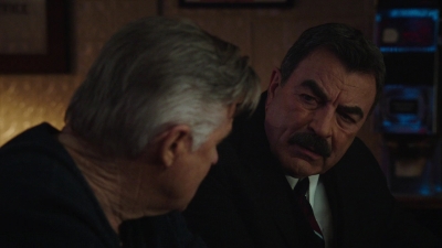 BLUE_BLOODS_-_E9X17_TWO_FACED_179.jpg