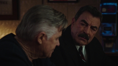 BLUE_BLOODS_-_E9X17_TWO_FACED_182.jpg