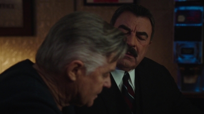 BLUE_BLOODS_-_E9X17_TWO_FACED_183.jpg