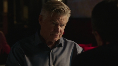 BLUE_BLOODS_-_E9X17_TWO_FACED_294.jpg