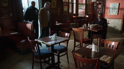 BLUE_BLOODS_-_E9X17_TWO_FACED_365.jpg