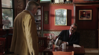 BLUE_BLOODS_-_E9X17_TWO_FACED_380.jpg